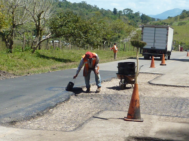 Straßenbauarbeiten in Honduras
