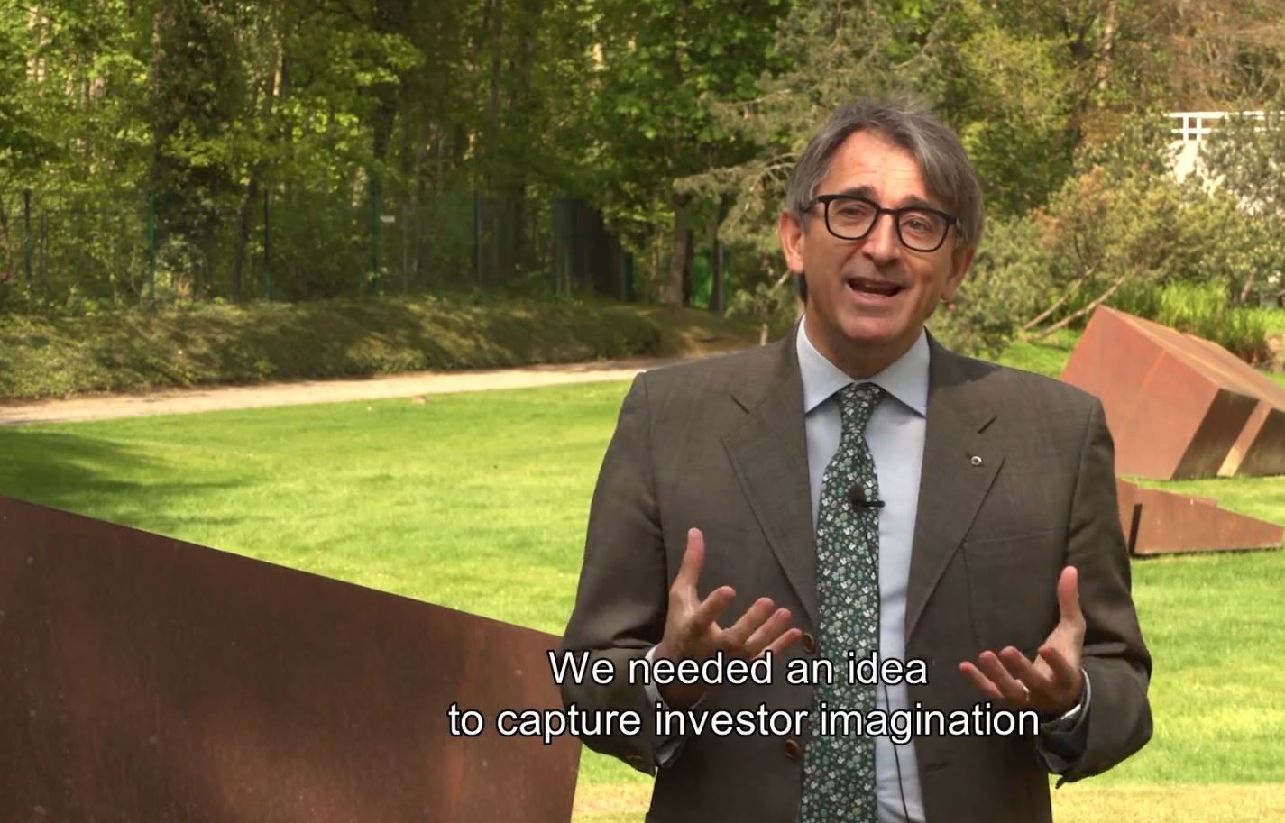 Aldo Romani von der EU-Bank erinnert daran, dass der Erfolg von grünen Anleihen vor zehn Jahren keineswegs sicher war.