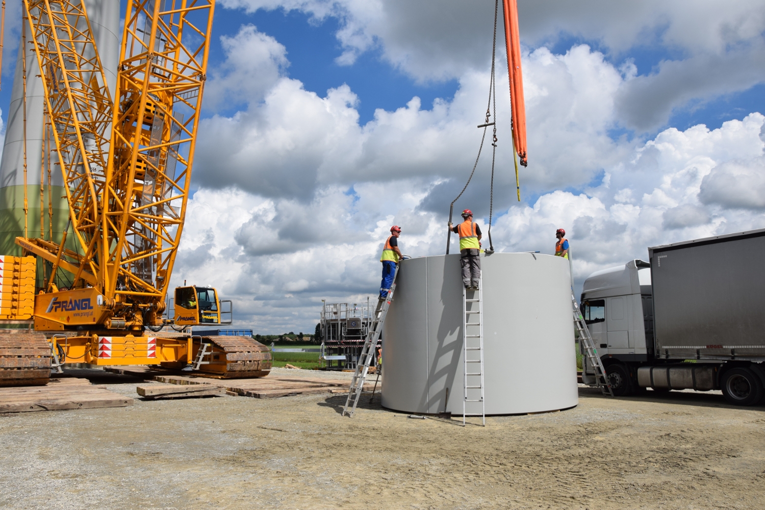 Die zwölf Turbinen mit einer Leistung von insgesamt 36 Megawatt produzieren jetzt saubere Energie für 27 000 Haushalte.