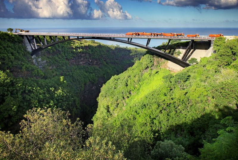 Climate change resilient highway on Réunion