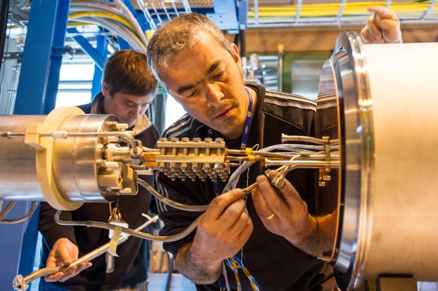 HADRON PROJECT,CERN (EU)