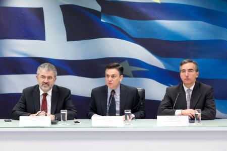 EIB joins forces with three banks for cities in Greece