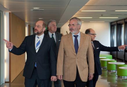European Parliament President visits EIB