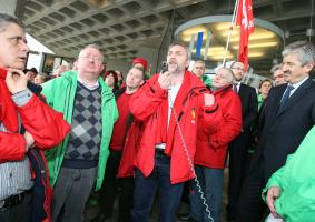 Manifestation devant la BEI des Syndicats européens