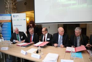 Belgique : Financement du nouvel hôpital Delta
Le nouvel hôpital, un bâtiment passif, du Groupe hospitalier Chirec, s’implantera sur le site de Delta, situé "boulevard du Triomphe" à Auderghem. Chirec est un groupe privé, né de la fusion ces 15 dernières années de plus petits hôpitaux à Bruxelles