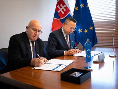 Slovakia receives €240 million EIB loan to co-finance green and digital projects supported by the EU