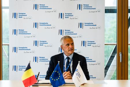 Inbiose signature with VP Peeters 