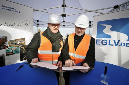 Dr. Jochen Stemplewski, Vorstandsvorsitzender Emschergenossenschaft (CEO) andr Mr Werner Hoyer, President of the EIB
