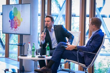 EIB Vice-President, Alexander Stubb welcomes Luxembourgish Prime Minister, Xavier Bettel to a breackfast seassion Stubb on the occasion of the International Day Against Homophobia, Transphobia and Biphobia (IDAHOT)