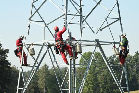 Deutschland: 400 Millionen Euro für die Energiezukunft Ostsachsens: EIB unterstützt Netzausbau von SachsenEnergie