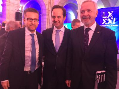 Mr Werner Hoyer, EIB President with Lisbon Mayor Fernando Medina, and Mr Carlos Moedas, European Commissioner for Research, Science and Innovation.