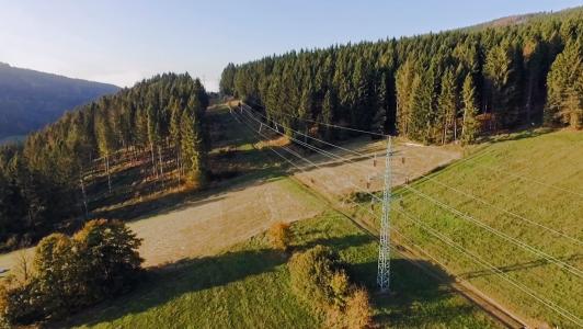 Czech electricity grid to get upgrade with €400 million EIB loan to utility ČEZ