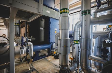 Kauno Energija, the district utility company in the Lithuanian city of Kaunas, will upgrade and extend its district heating and hot water supply system with €35 million in support from the European Investment Bank (EIB). The EIB loan  for the energy improvements in Kaunas, which is Lithuania’s second-biggest city and is located in the central part of the country, is backed by a guarantee from the European Commission’s InvestEU programme.