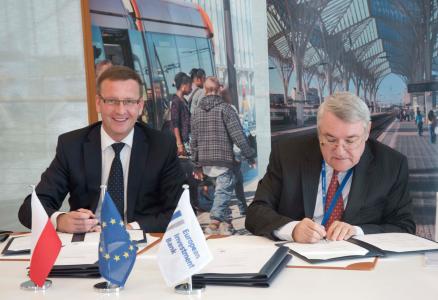 from left to right: Dariusz Kacprzyk, BGK President and László Baranyay, EIB Vice-President