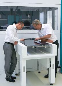 Support to research and development activities of Manz AG, a leading producer of automated equipment and power generation, especially concerning a particular photovoltaic technology; Kay Orgassa, Head of R&D, Manz AG; Dieter Manz, CEO of Manz AG