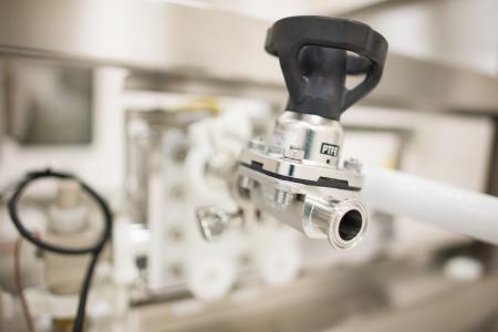 Juncker Plan: EIB loan for Mabion highlights support for Poland’s young biotech sector