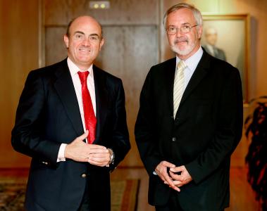 Mr Luis de Guindos, Minister of Economy and Mr Werner Hoyer, President of the EIB