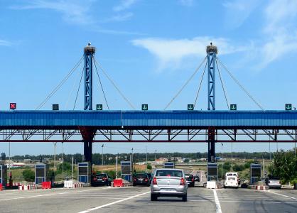 Maroc : signature d’un contrat de financement de 85 millions d’euros pour accélérer la digitalisation des infrastructures de transport autoroutières 