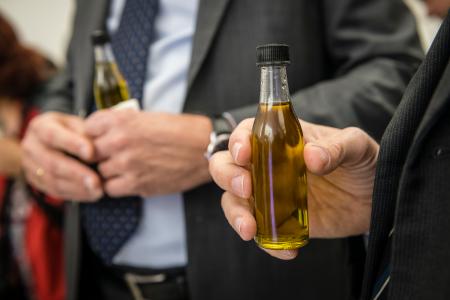 EuropeWorks exhibition in Brussels showcasing EFSI projects from the EIB and the EIF. Mani Foods, distributor of organic olives and olive products from Greece, participated in the exhibition.