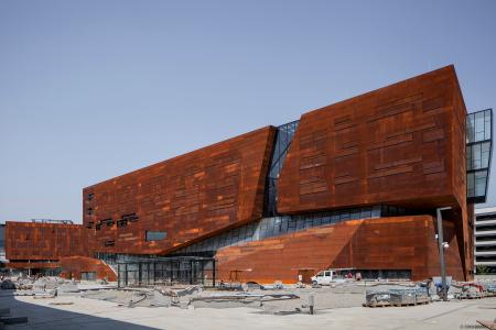 Construction of the new WU campus to fulfill the highest standards of contemporary facilities, modern research and corresponding teaching methods