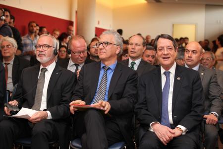 from left to right: Mr Werner Hoyer, EIB President; Professor Constantinos Christofides, Rector of the University of Cyprus; and the President of the Republic of Cyprus Nicos Anastasiades