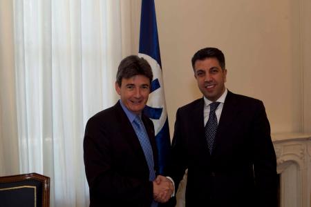 From left to right: Philippe de Fontaine Vive, Vice-president of the EIB and Ahmad Masa'deh, Secretary General of the Union for the Mediterranean (UfM)