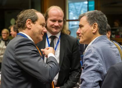 Mr Hans VIJLBRIEF, Director-General Economic Policy, responsible for macroeconomic policy, European affairs and competition policy; Mr Euclid TSAKALOTOS, Greek Minister for Finance.