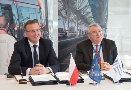 from left to right: Dariusz Kacprzyk, BGK President and László Baranyay, EIB Vice-President