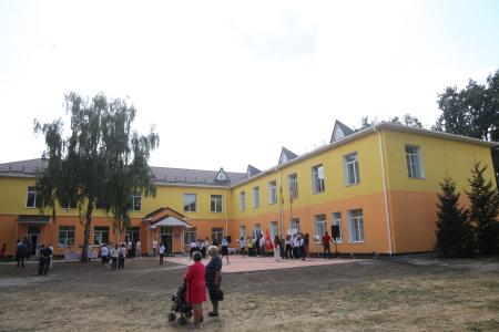 Ukraine: Two renovated schools in Vinnytsia Oblast open for new school year with the EU bank support