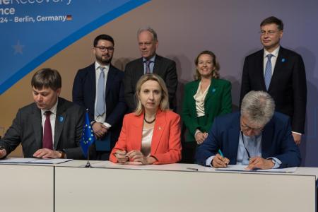 New financing from EIB and European Commission signed in Berlin to mobilise more than €1 billion for Ukraine’s businesses and to rebuild local critical infrastructure 