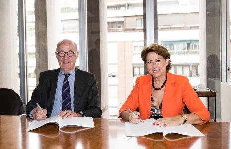 José Francisco de Conrado, President of MicroBank and Magdalena Alvarez Arza, Vice President of the EIB