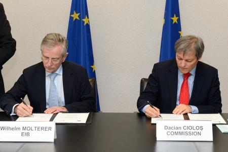 Mr Wilhelm Molterer, Vice-President of the European Investment Bank (EIB), representing the EIB and Dacian Cioloş, Member of the EC in charge of Agriculture and Rural Development, representing the European Commission