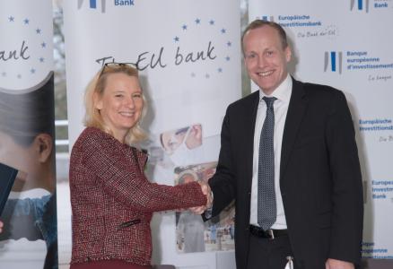 Anita Fürstenberg-Lucius, EIB Director, Operations in the Baltic Sea Region and Peter Rønnest Andersen, Chief Financial Officer, Haldor Topsøe