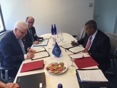 Vice President Pim van Ballekom, with Associate Vice-President Henock Kifle of IFAD during the signature