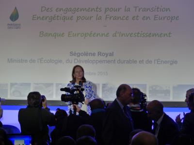 Ségolène Royal, Minister for the Environment, Sustainable Development and Energy, at a signing ceremony with the European Investment Bank (EIB) at COP 21 in the presence of EIB Vice-President Ambroise Fayolle.