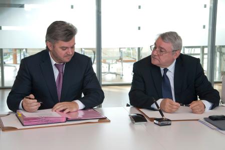 Mr Stavitsky Eduard – Minister of the Ministry of Energy and Coal Industry of Ukraine and Mr László Baranyay, Vice President of the EIB