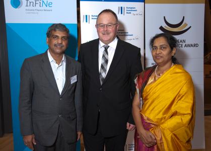 Moderation by Robert Christen,President, Boulder Institute of MicrofinanceWelcoming remarks by Dr Werner Hoyer,President of the European Investment Bankin the presence of Her Royal Highness the Grand Duchess of Luxembourg