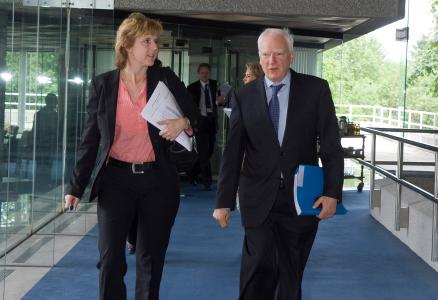 Ms Connie Hedegaard, EU’s first Climate Action Commissioner and Philippe Maystadt, President of the EIB