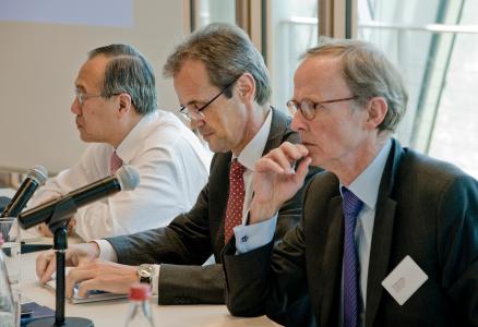 Hung TRAN, Executive Managing Director, IIF, Jordi GUAL, Chief Economist, La Caixa, Olivier GARNIER, Group Chief Economist, Société Générale