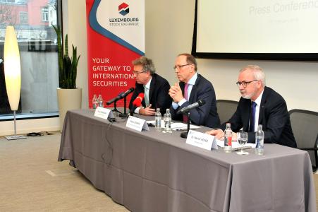 from left to right: Pierre Gramegna, Minister of Finance, Robert Scharfe, CEO of Luxembourg Stock Exchange, and Werner Hoyer, President of the EIB