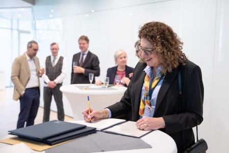 EIB artwork restitution 22 April 2024