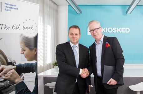 from left to right: Mr Jan Vapaavuori, EIB Vice-president, and Mr Micke Paqvalén, Kiosked CEO and co-founder