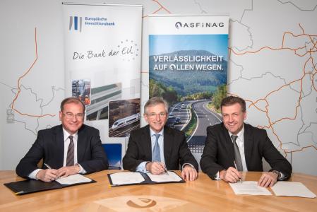 v.l.n.r.: DI Alois Schedl, Member of the Board ASFINAG, VP Molterer, Dr. Klaus Schierhackl, member of the Board ASFINAG. From left to right: ASFINAG Vorstand DI Alois Schedl, Vizepräsident der Europäischen Investitionsbank (EIB) Wilhelm Molterer, ASFINAG Vorstand Dr. Klaus Schierhackl