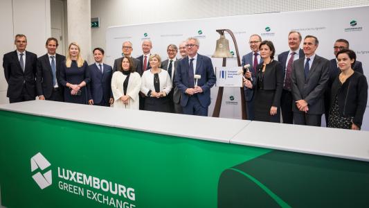 Presentation of the EIB Climate Awareness Bonds at the Stock Exchange in Luxembourg. Present at the event EIB Vice-President, Jonathan Taylor and Finance Minister of Luxembourg, Pierre Gramegna