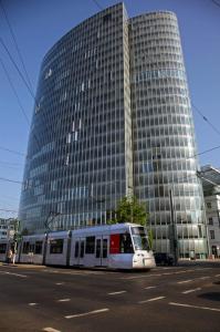 EUR 150 million for the modernisation of Düsseldorf’s public transport, including the purchase of 40 new trams and 87 new buses