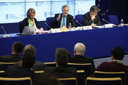 Ms Constance Kann, Director of Corporate Responsibility and Communication, Mr Werner Hoyer, President of the EIB and Mr Philippe de Fontaine Vive, Vice-President of the EIB
