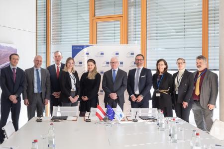 EIB and Energie AG Signature