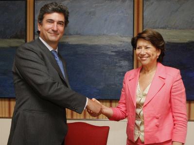 José Nieto Chief Executive Officer(CEO) of Banca March and EIB Vice-President Magdalena Álvarez Arza