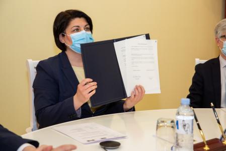 Moldova: Team Europe - EIB supports faster EU integration of Moldova with €150 million investment in modern highways and improved road safety