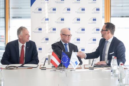 EIB and Energie AG Signature